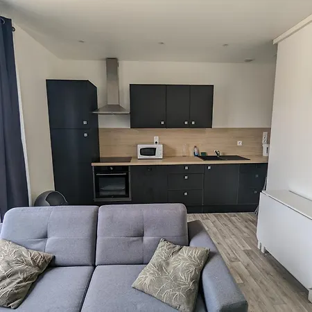 Apartment T2 N3, Proche Naval Group Et Centre *