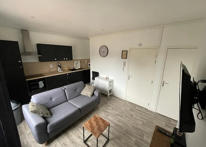 T2 N3, Proche Naval Group Et Centre